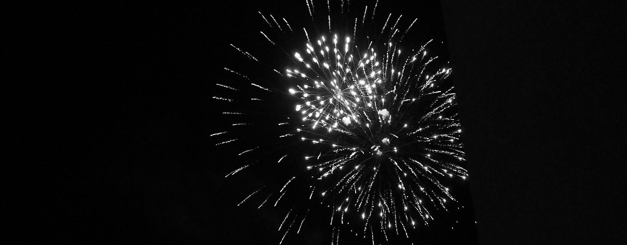 black-and-white-2568415_1280
